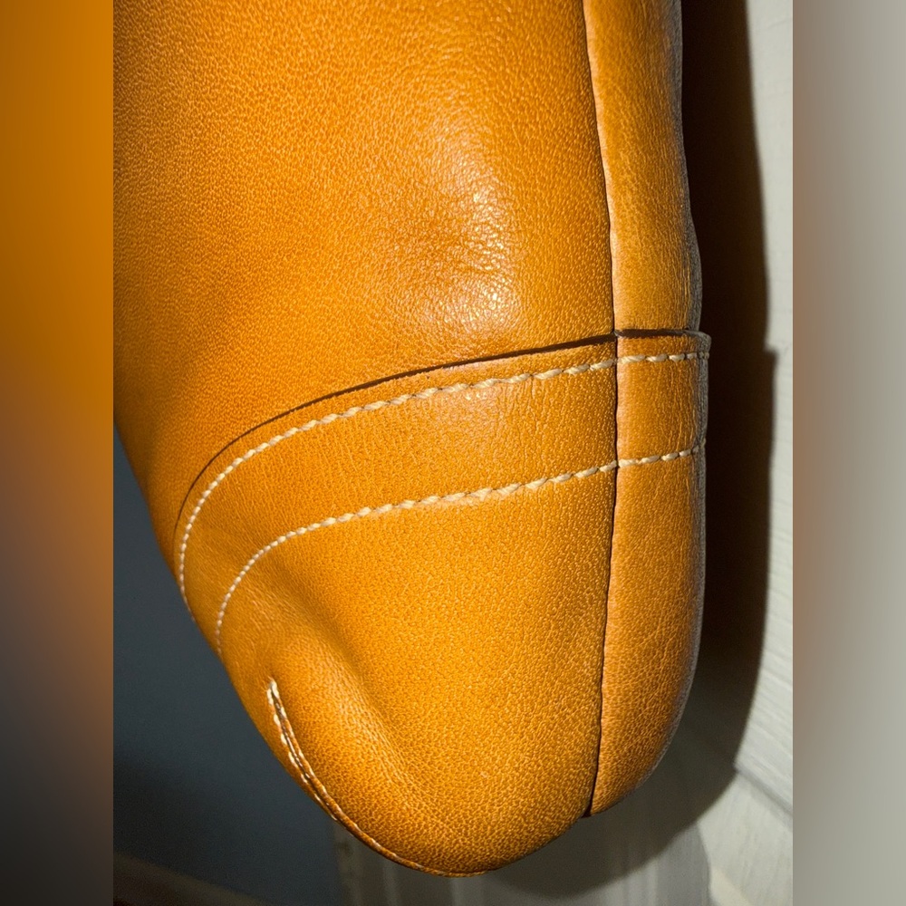 Coach Vintage Soho Brown Leather Shoulder Bag- Style No G3S-9480. - Picture 5 of 14